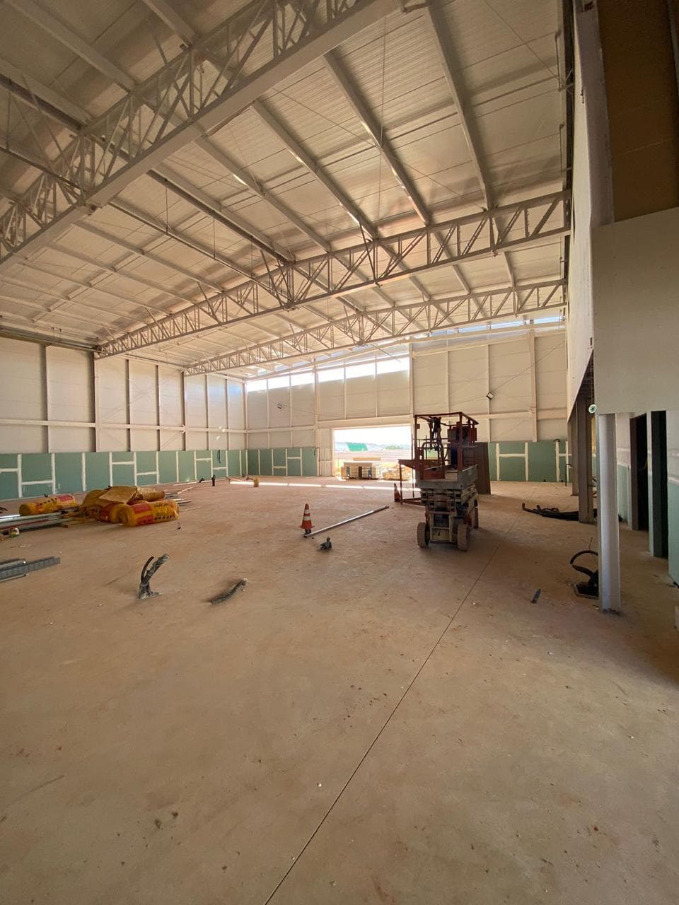 Galpão e mezanino BYD — Brasília, DF — foto 1